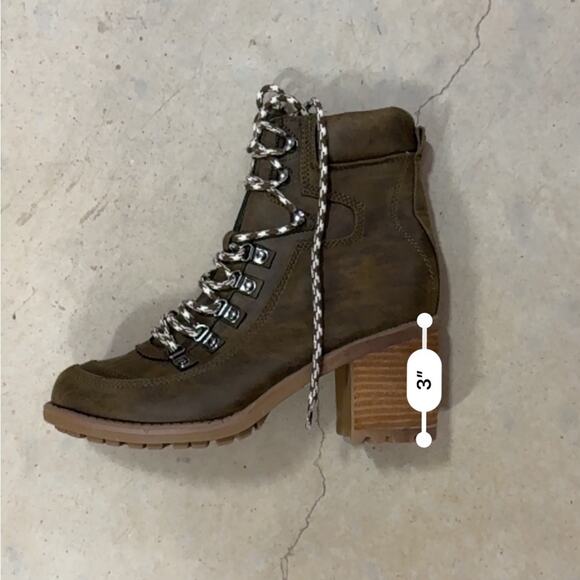 Just in 💫| Carlos Santana Green Combat Ankle Boots Lug Sole Stacked Heel M8 - Picture 4 of 7